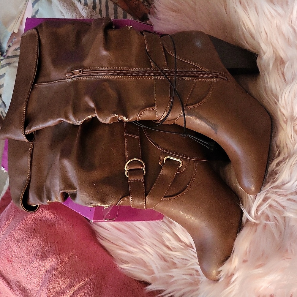 Brand New VINTAGE RAMPAGE KNEE-HI BOOTS-6.5